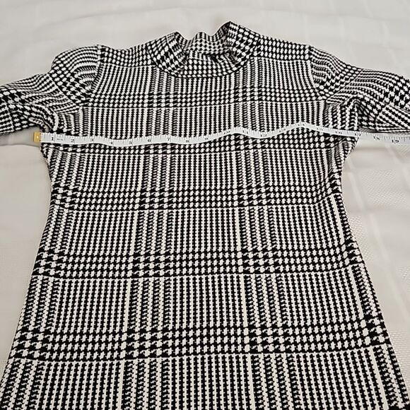 Chaps Women's Petite Houndstooth Sweater Pencil Midi Dress - Picture 8 of 16